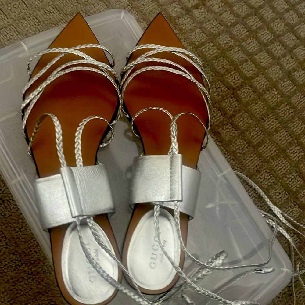 Gucci gladiator wrap up leg flats
